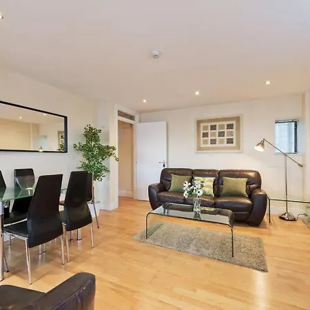 Apartment Spacious*bright*convenient*3bed Apt*to*oconnell St Dublin